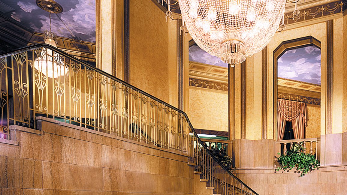 Crowne Plaza Niagara Falls Hotel Lobby Niagara Falls Hotels Sleep Cheap