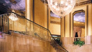 Crowne Plaza Niagara Falls Hotel Lobby