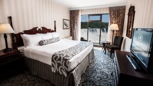 Superior King Fallsview Room